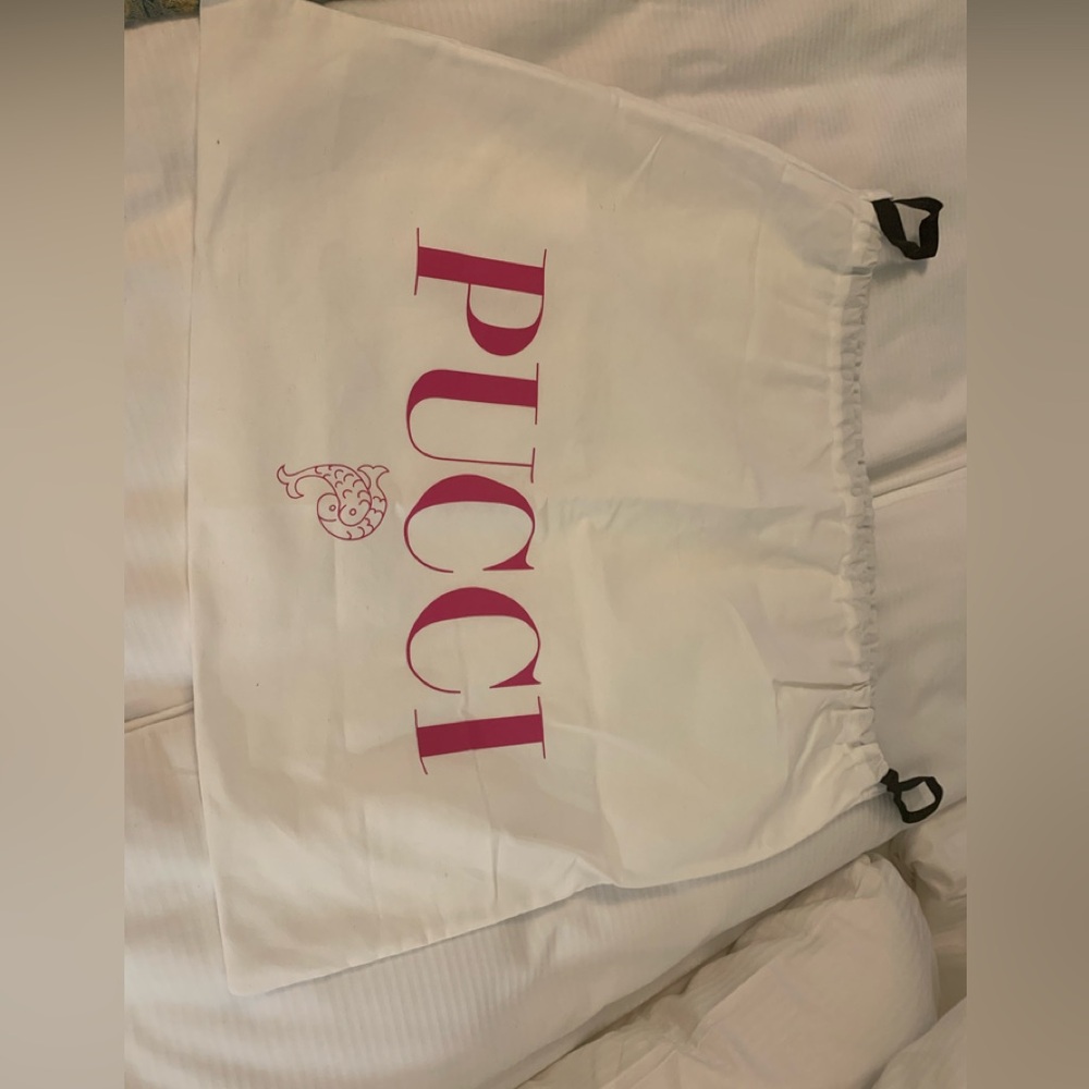 Brand new rare and authentic Emilio Pucci dust bag large size with strings